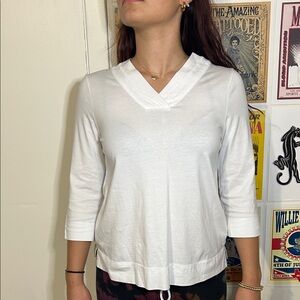 NICOLI Elegant White V-Neck Top